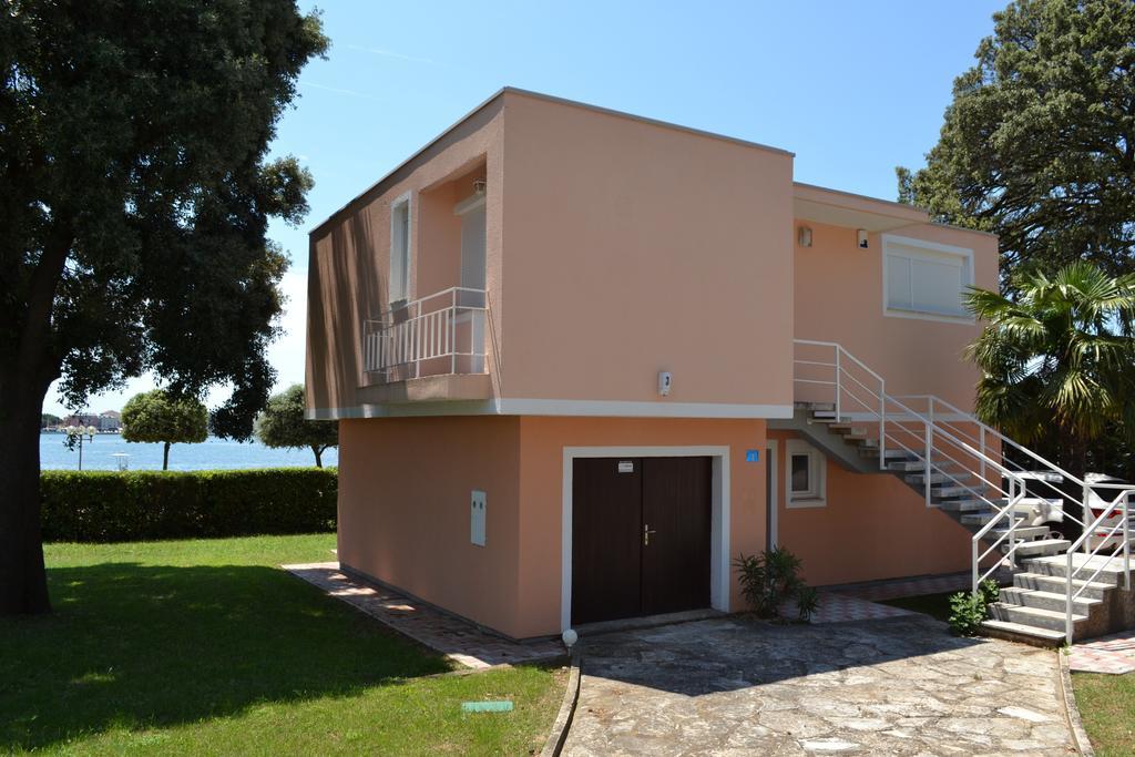 Apartments Lungomare Умаг Экстерьер фото